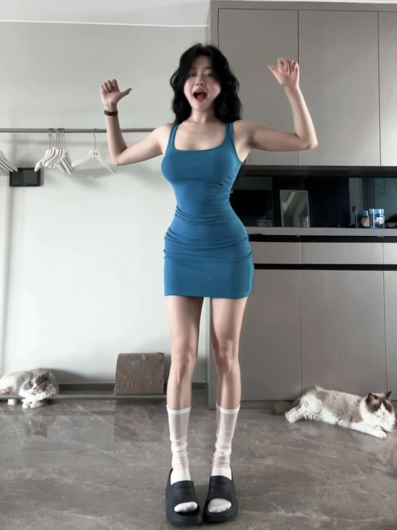 孔雀蓝夏季新款纯欲风U领细肩带辣妹吊带包臀短裙连衣裙