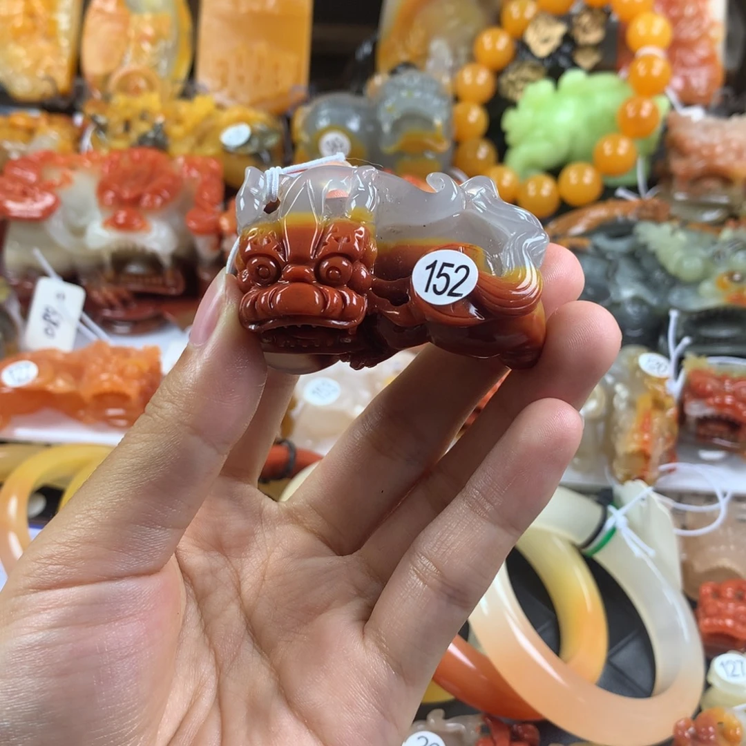 石英质玉（黄龙玉）未镶嵌挂件