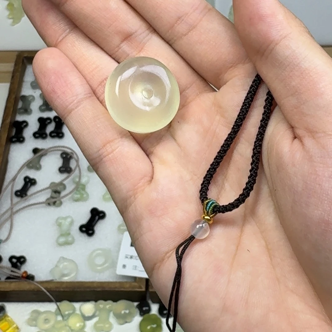 蛇纹石玉吊坠未镶嵌鱼*