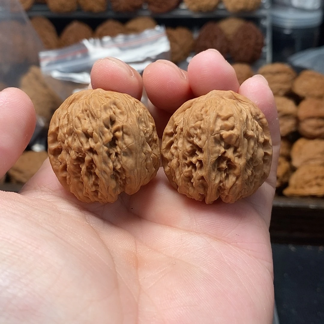 1文玩核桃龙王胆35-353