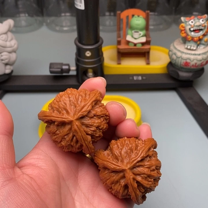 我***人吊坠文玩核桃43尺寸白狮子