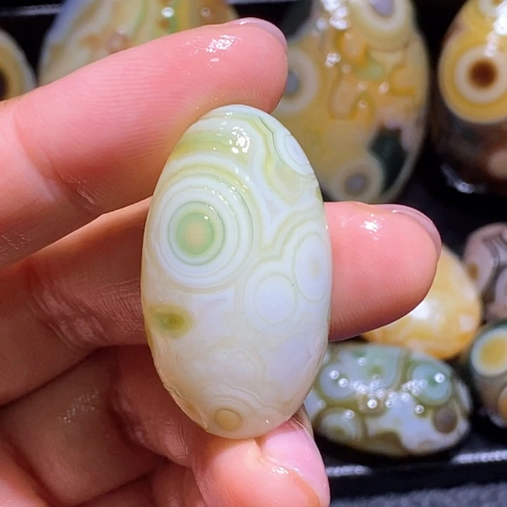 玛瑙/玉髓玛瑙吊坠未镶嵌