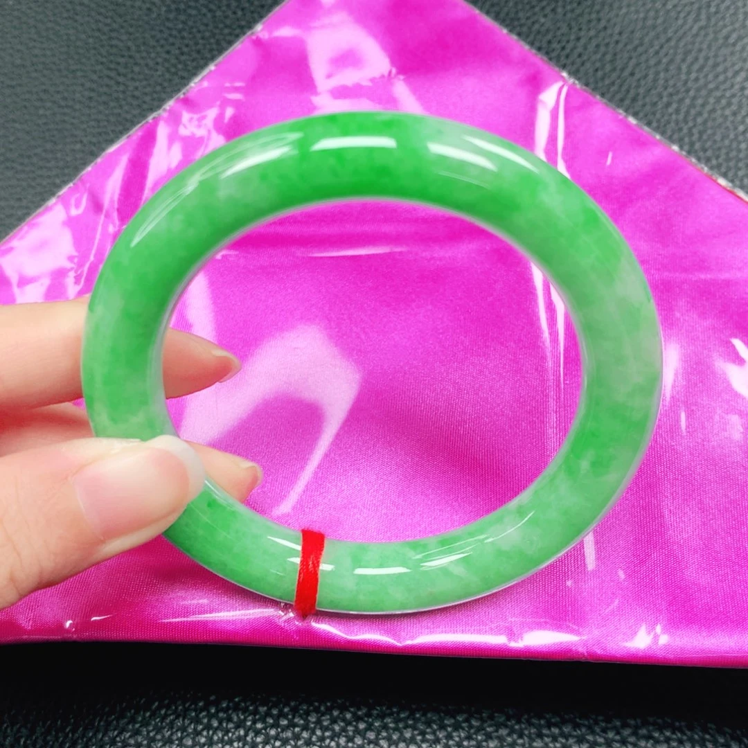 翡翠未镶嵌手镯57圈