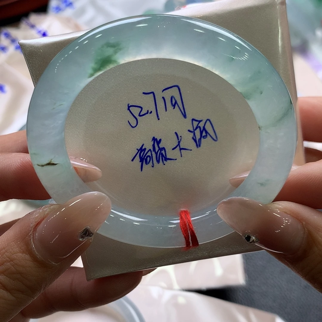 杜***杜翡翠未镶嵌手镯52.7圆