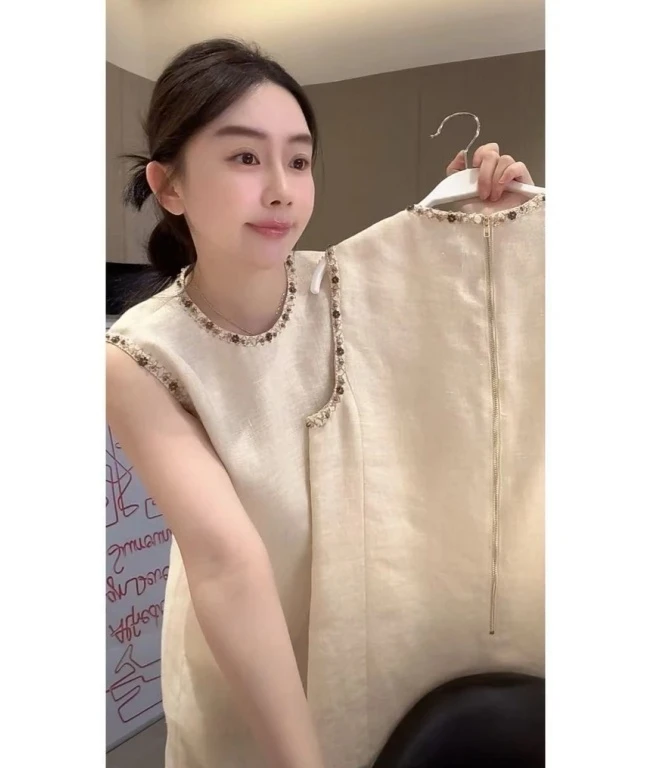 夏季高级时尚气质感彩色钉珠小香风连衣裙宽松腰圆领百搭设计师款