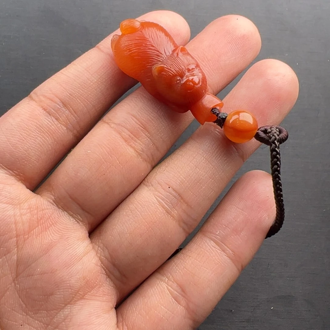 石英质玉（黄龙玉）未镶嵌颈饰