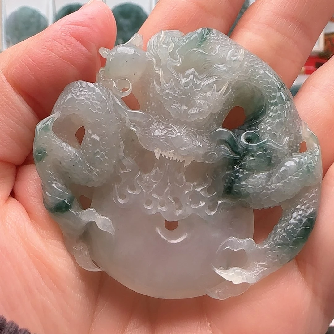 定制翡翠未镶嵌一***了大威天龙翡翠多少