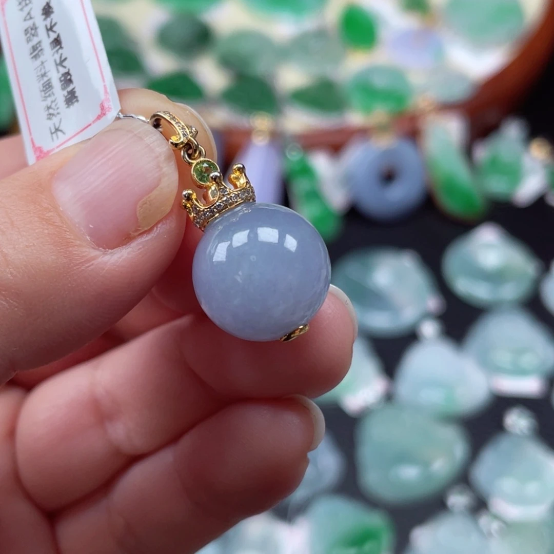 颈饰18K金镶嵌翡翠珠子