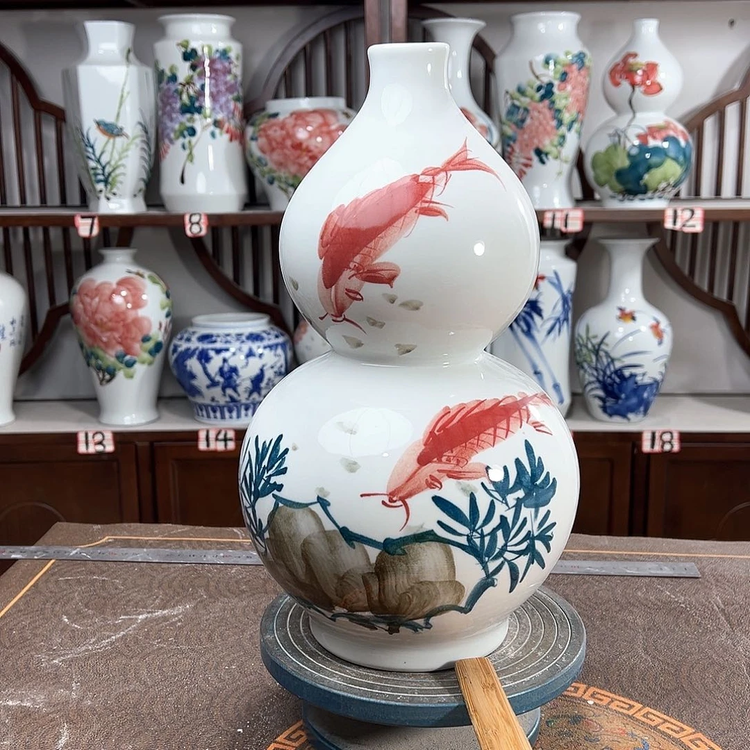 摆件景德镇陶瓷葫红鱼