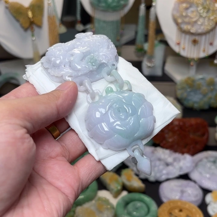 翡翠未镶嵌颈饰吊坠