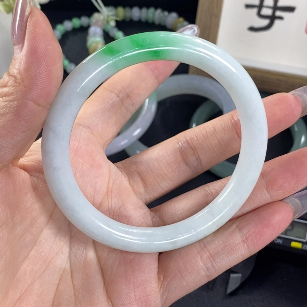 馥***黑翡翠手镯未镶嵌天然翡翠