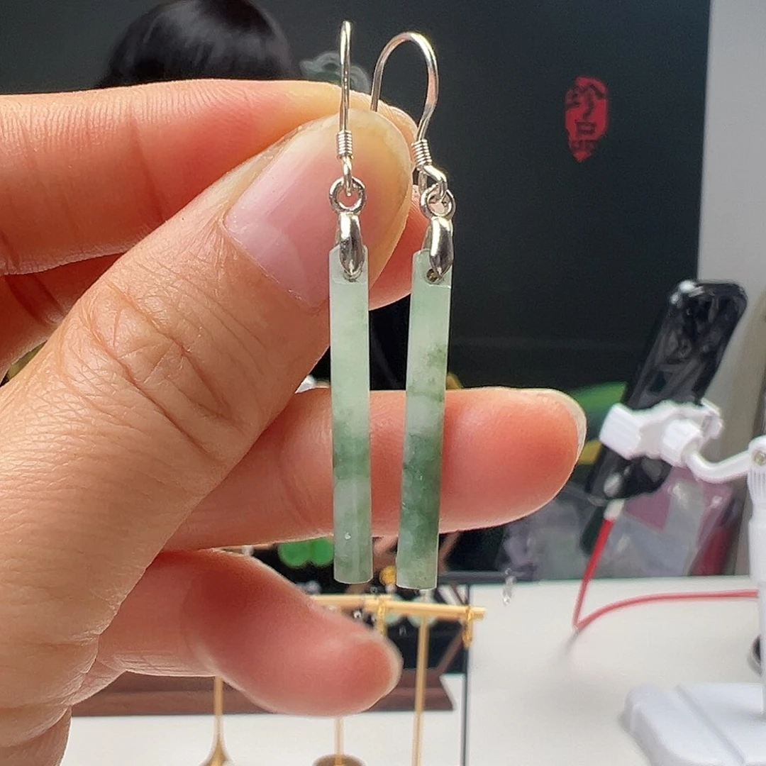 银S925镶嵌翡翠耳饰