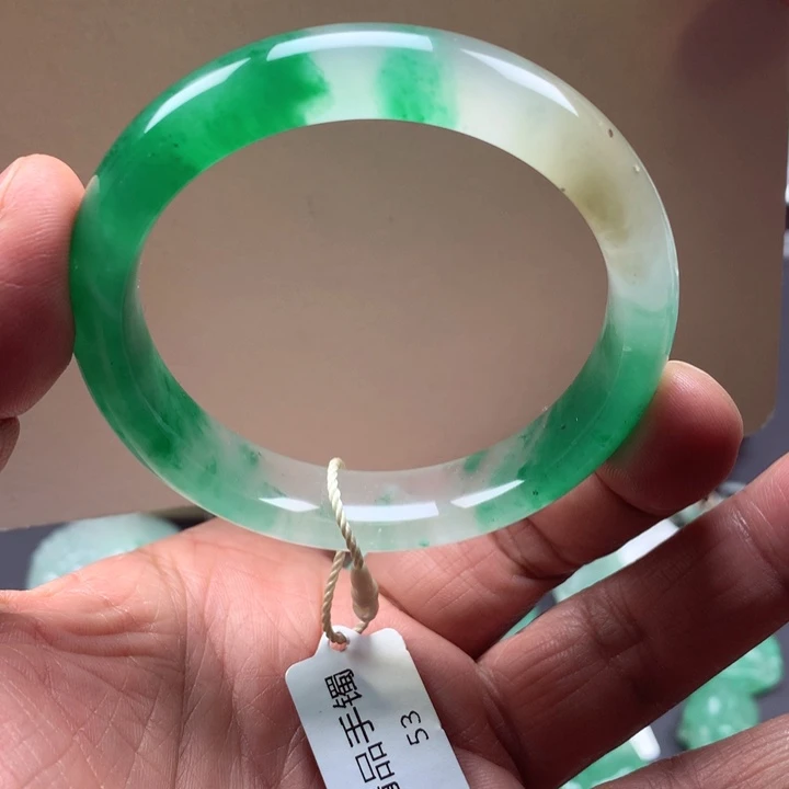 石英质玉未镶嵌手镯