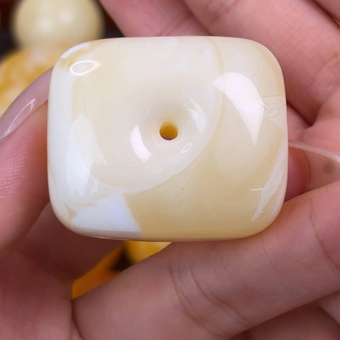 琥珀（根珀）未镶嵌发饰奶白妖花藏扣
