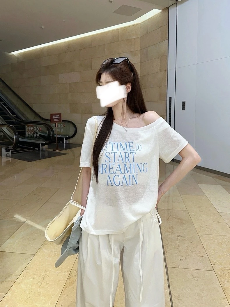 韩系时髦设计感显瘦慵懒风宽松斜左肩字母印花显瘦短袖T恤AM2110