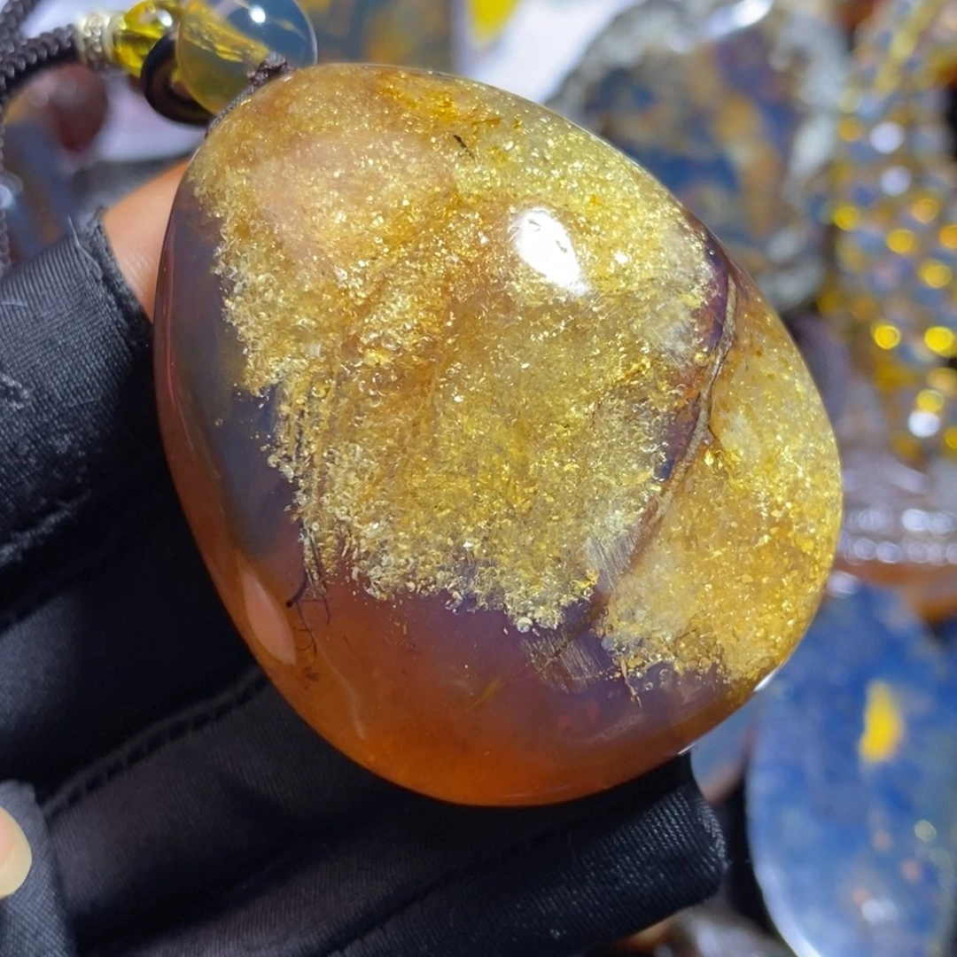 凉***烟琥珀未镶嵌裸石。。。