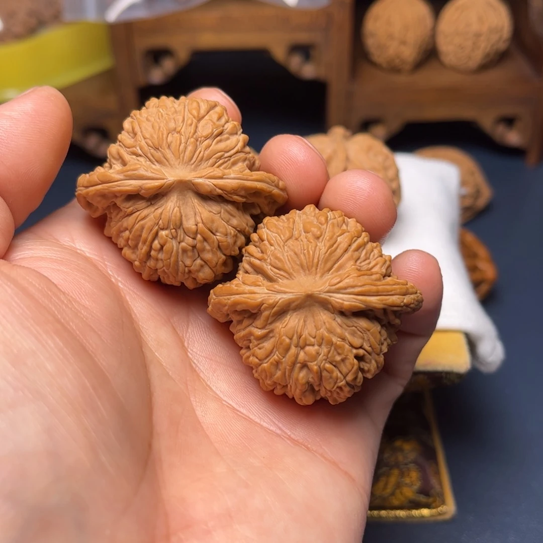 文玩核桃吊坠腾*篓子