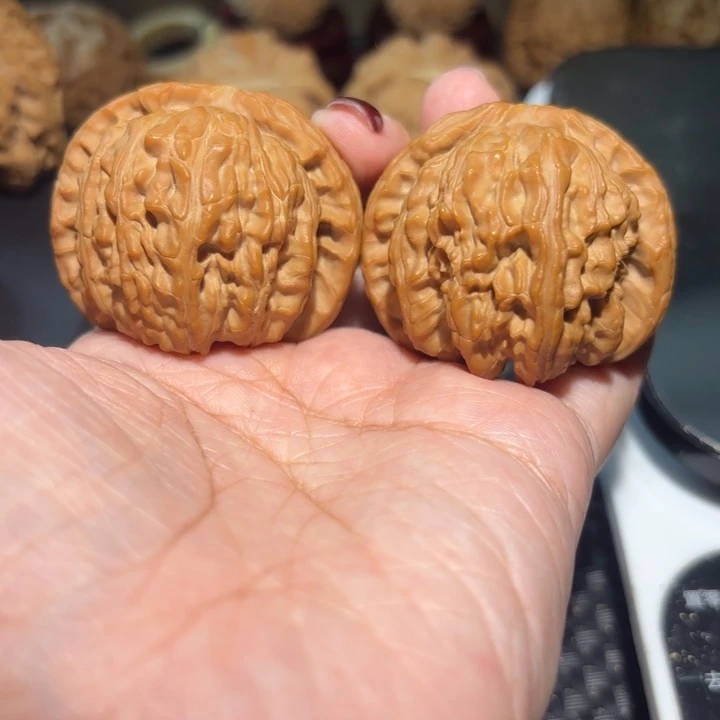 文玩核桃把件44全品闷白