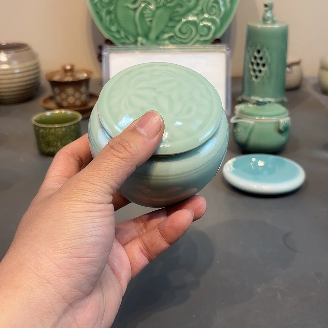 瓷片龙泉青瓷福利青瓷