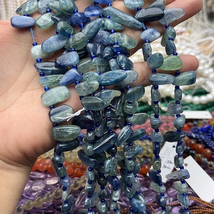 玛瑙/玉髓未镶嵌珠宝半成品一条蓝晶长牙