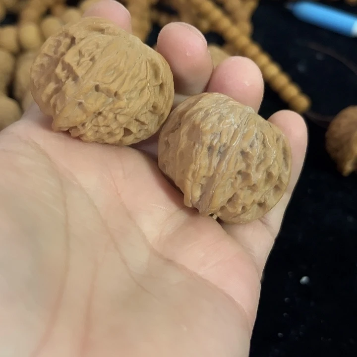 文玩核桃把件39左右磨盘，编号014