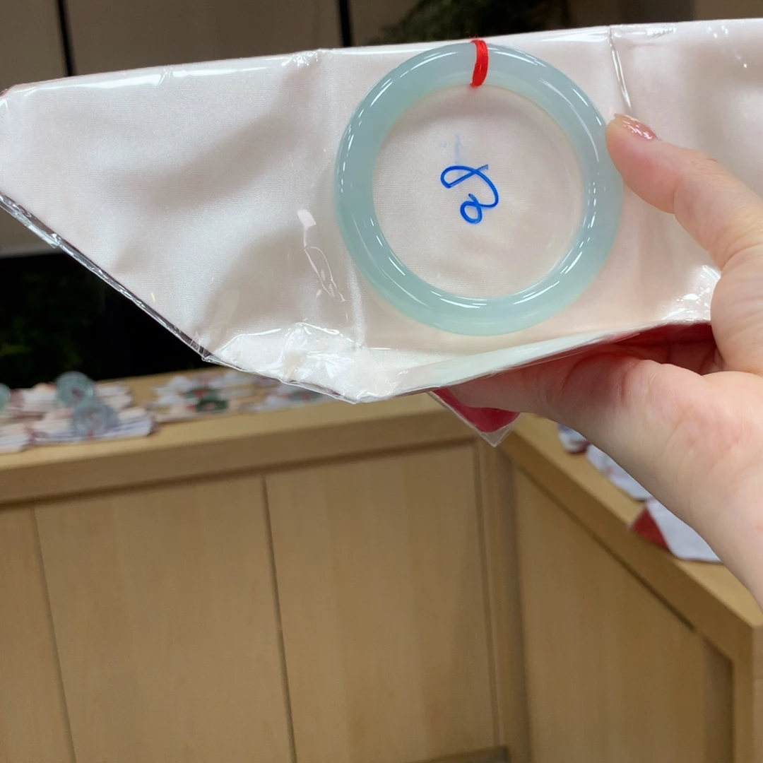 未镶嵌手镯翡翠不退不换
