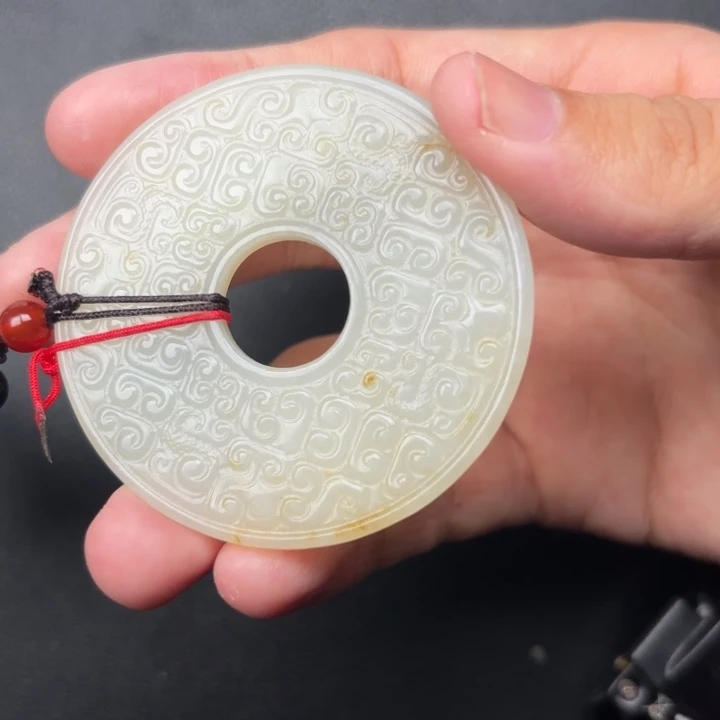 勤***8和田玉未镶嵌颈饰