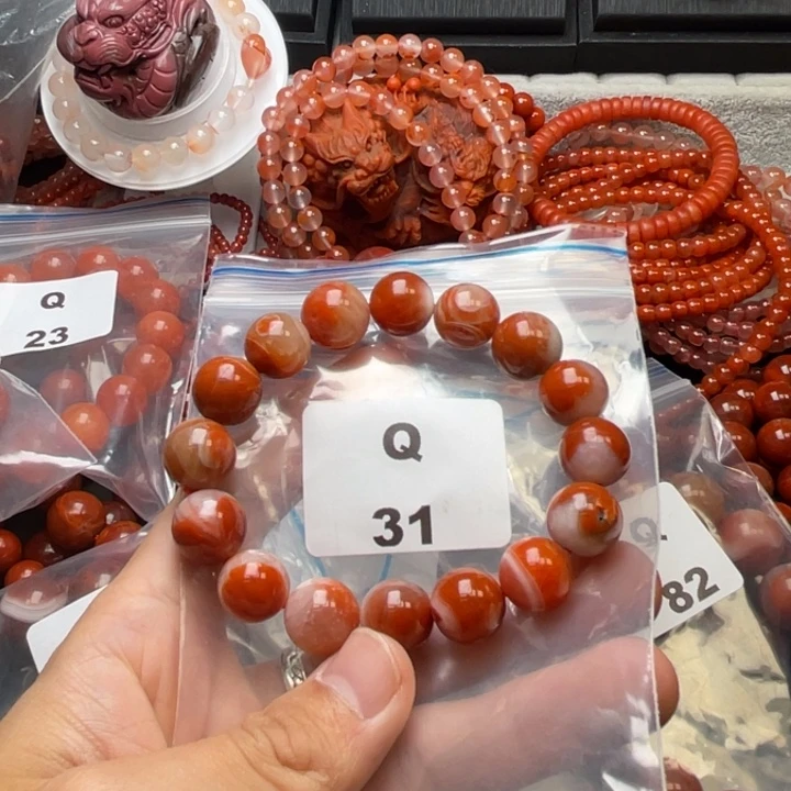 南红玛瑙未镶嵌多样性发货默认微瑕称重13mm
