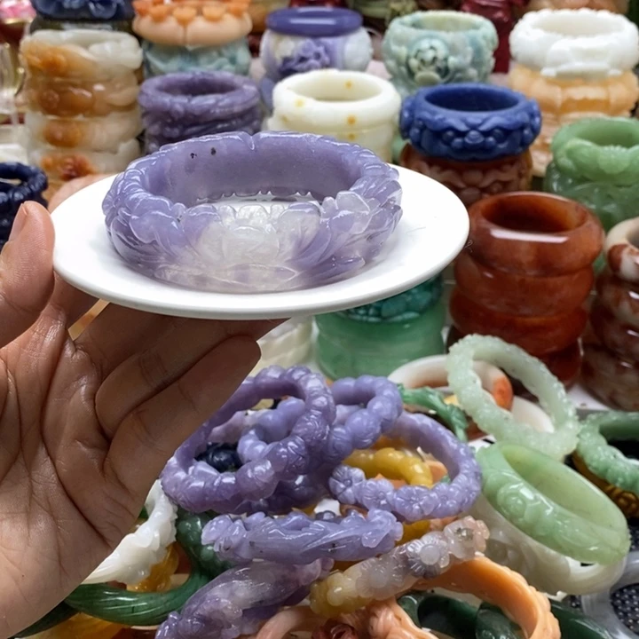 石英岩玉未镶嵌手镯圈口64.6