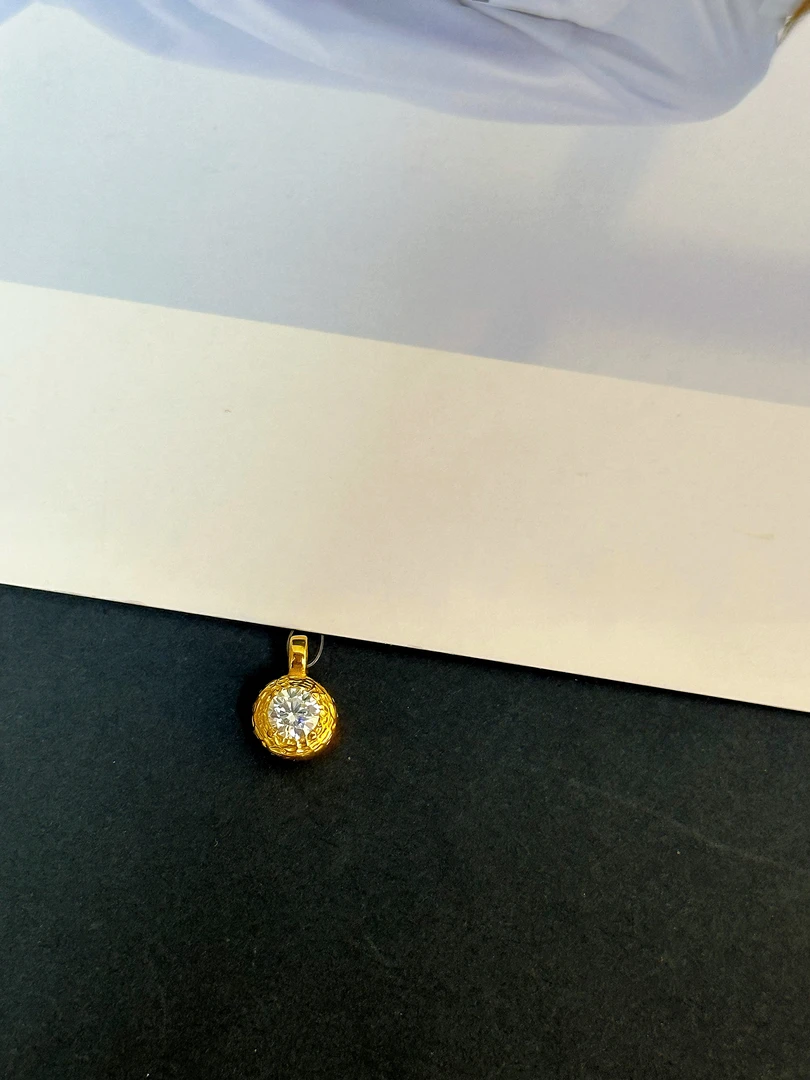 足金999泡泡莫桑钻镶嵌黄金吊坠