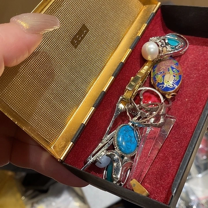 小***叁中古香水沐浴露持久留香