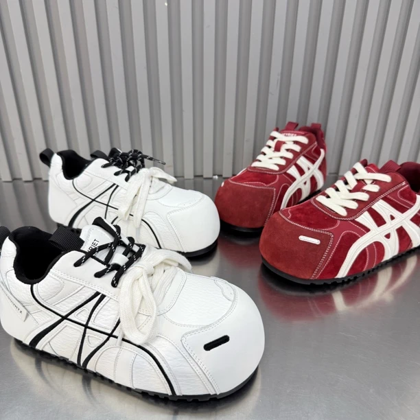 迷你小泡芙2026早春新款小个子软底德训鞋内增高休闲圆头面包鞋