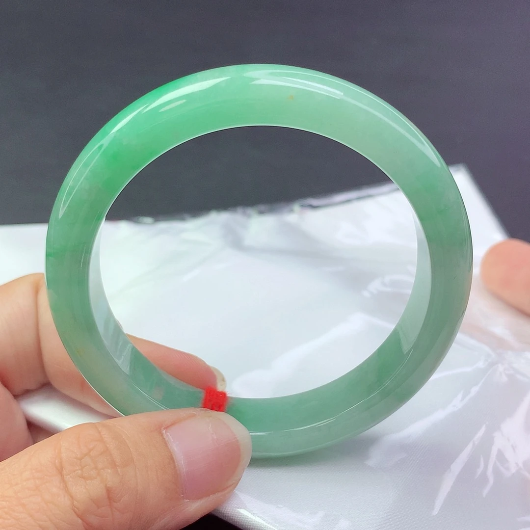 【闪购商品】未镶嵌手镯翡翠882672