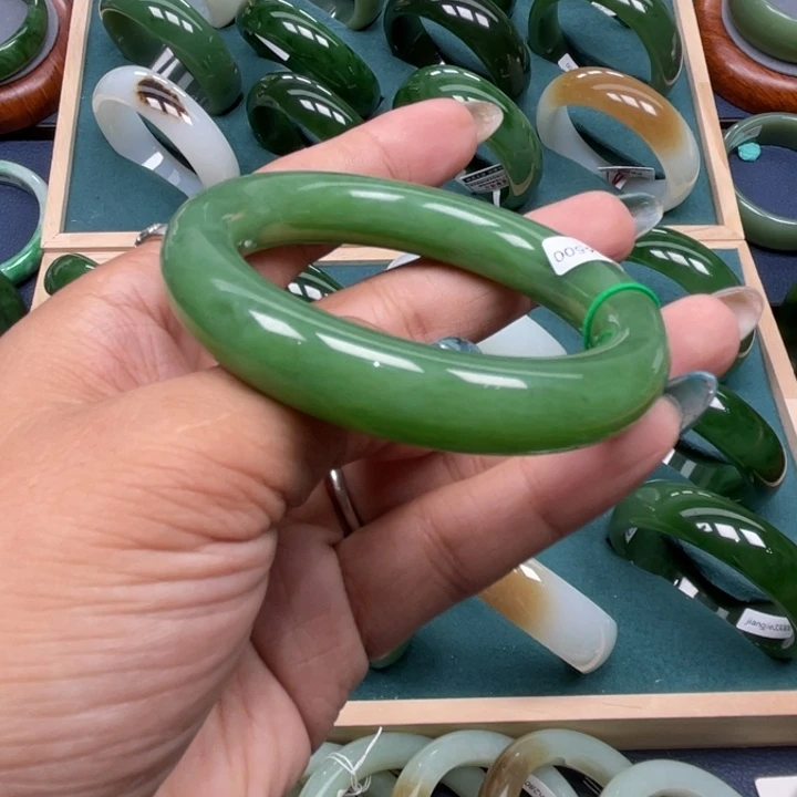 未镶嵌手镯和田玉（碧玉）