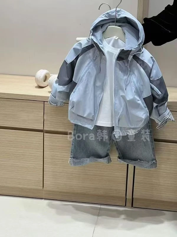 儿童春秋冲锋衣2025韩版潮流酷劲时尚连帽冲锋衣外套童装男童秋装