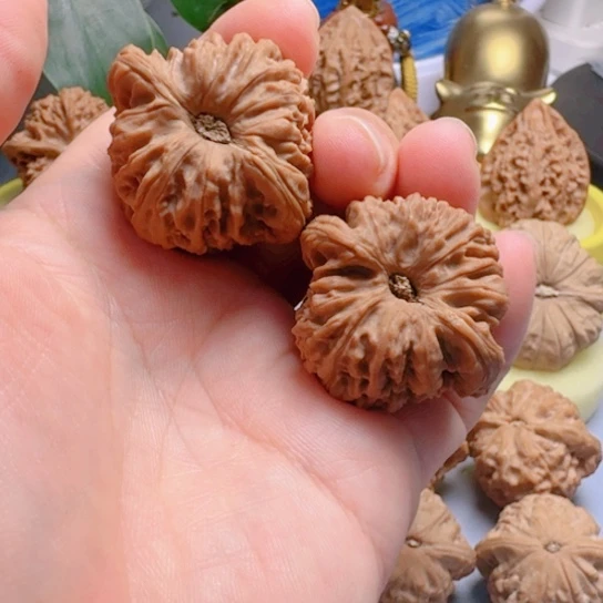 凹底拉丝蚂蚁纹南疆石