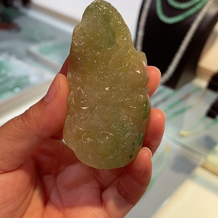 未镶嵌挂件石英质玉（非洲翠）