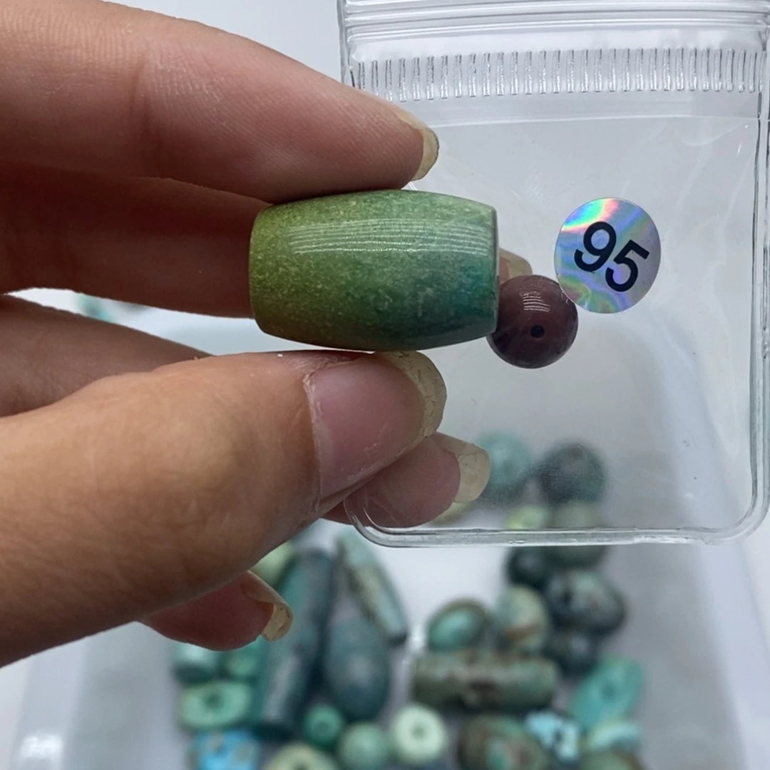 小****南红玛瑙未镶嵌珠宝奇石