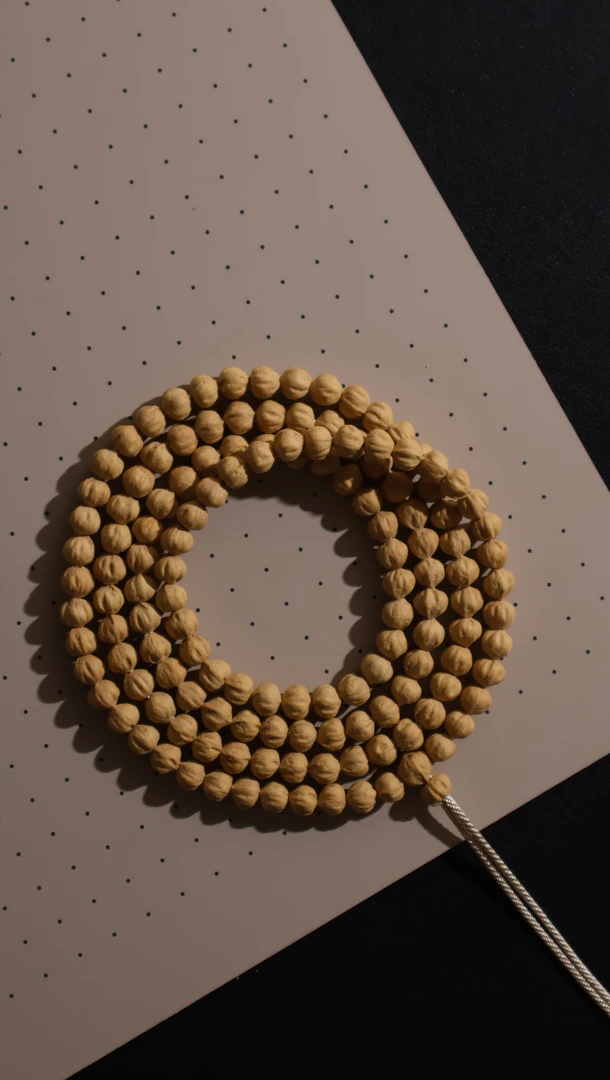 【瑾轩】粉皮莲花原桩，尺寸8mm+，柏香籽念珠108