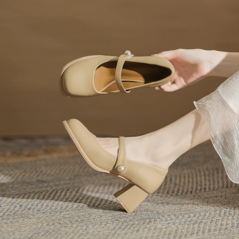 复古风圆头玛丽珍鞋女粗跟珍珠一字带百搭单鞋夏季仙女风高跟鞋