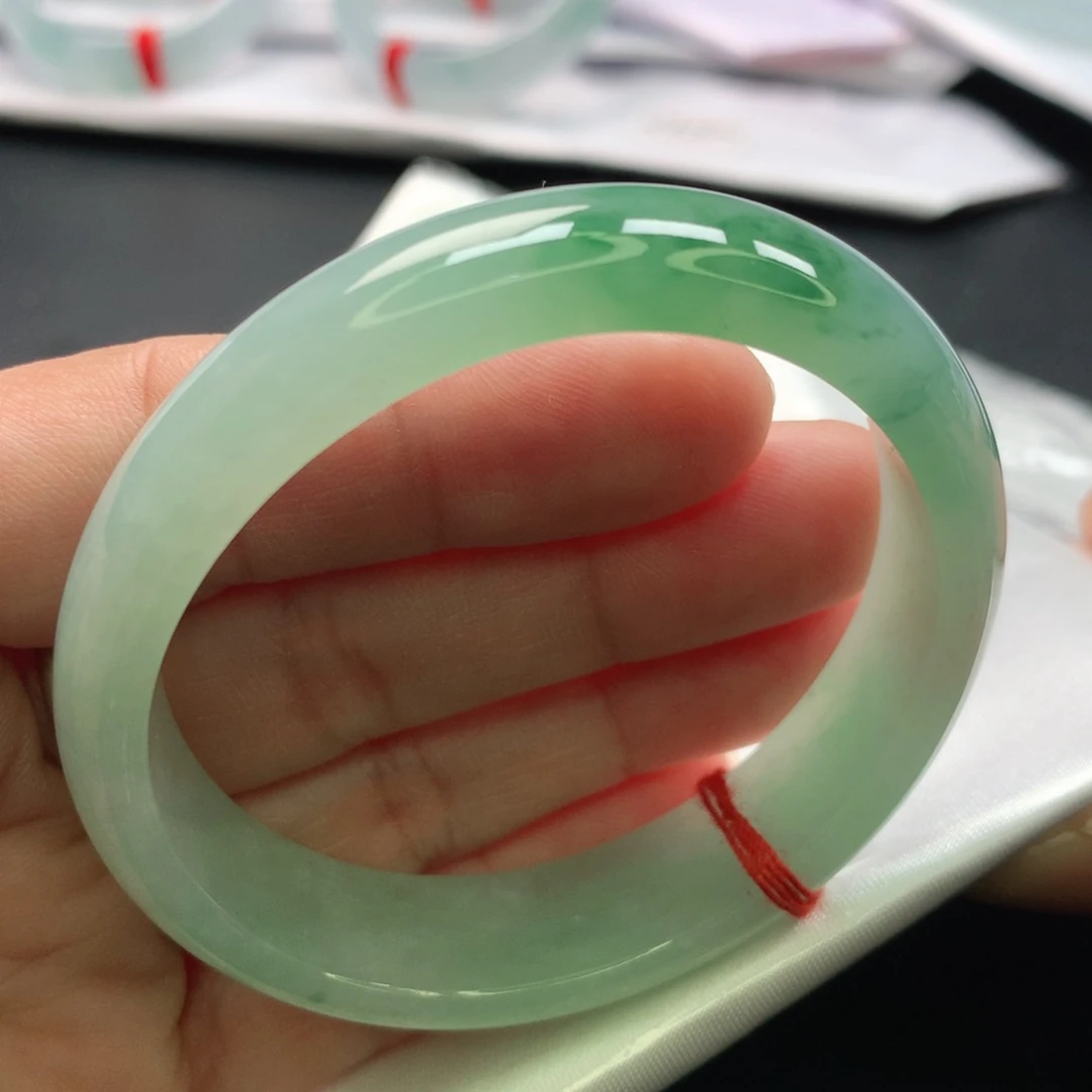 翡翠手镯未镶嵌贵妃53