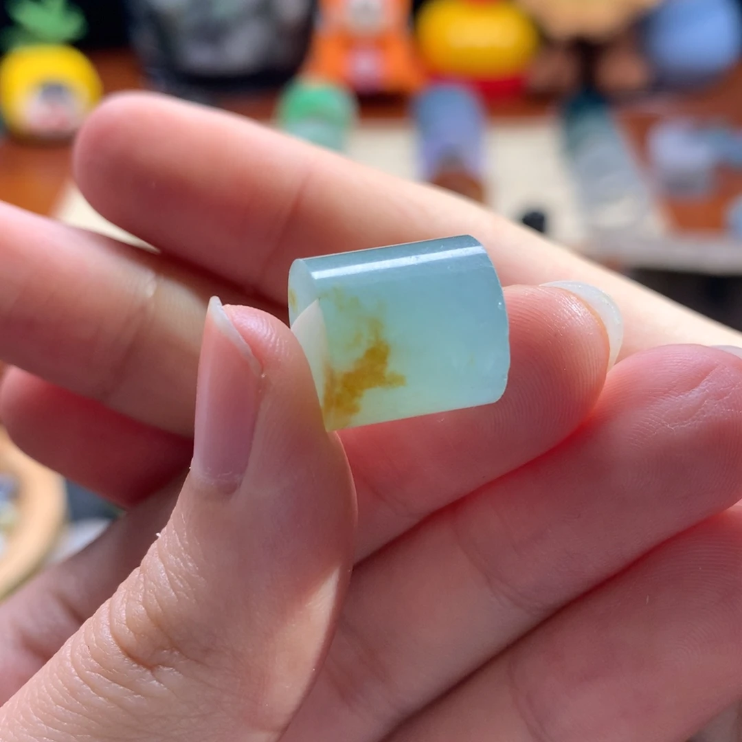 定制翡翠未镶嵌桂花浮玉桶珠