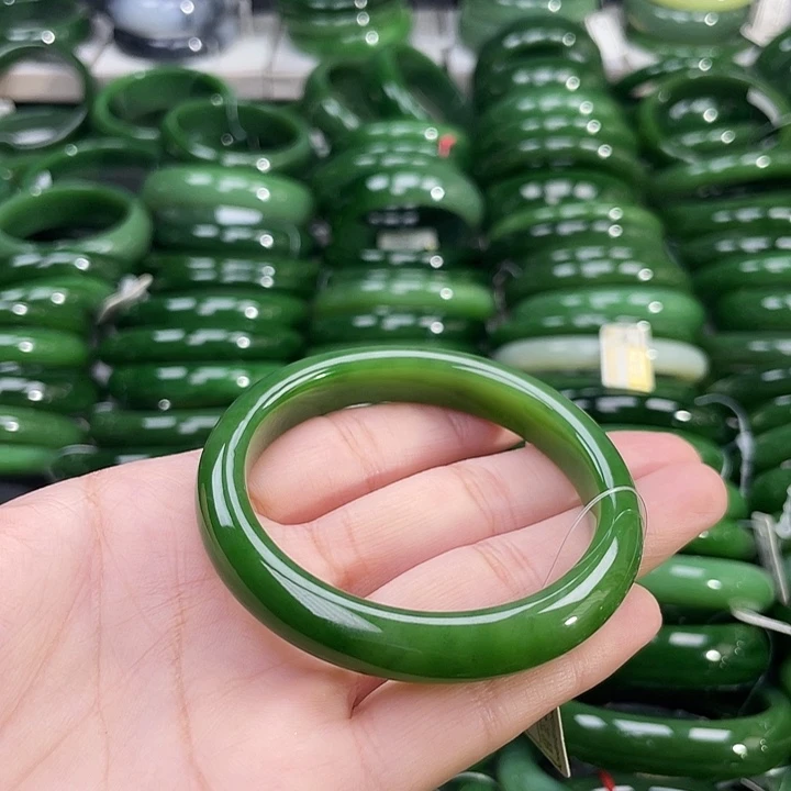 未镶嵌手镯和田玉（碧玉）