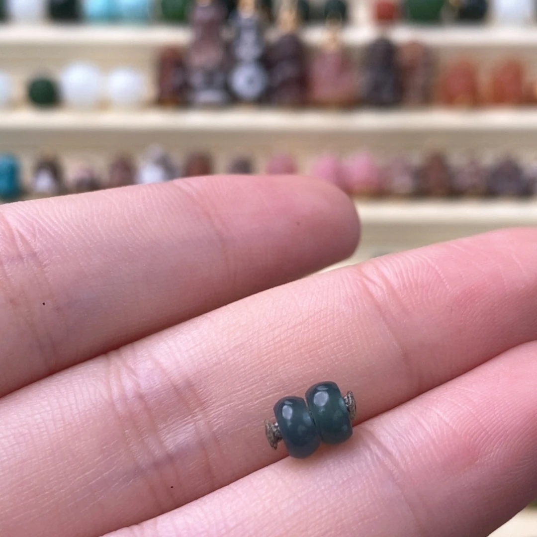 翡翠未镶嵌颈饰隔片