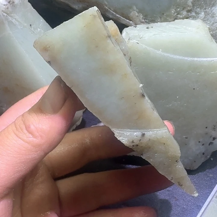 和田玉未镶嵌珠宝半成品