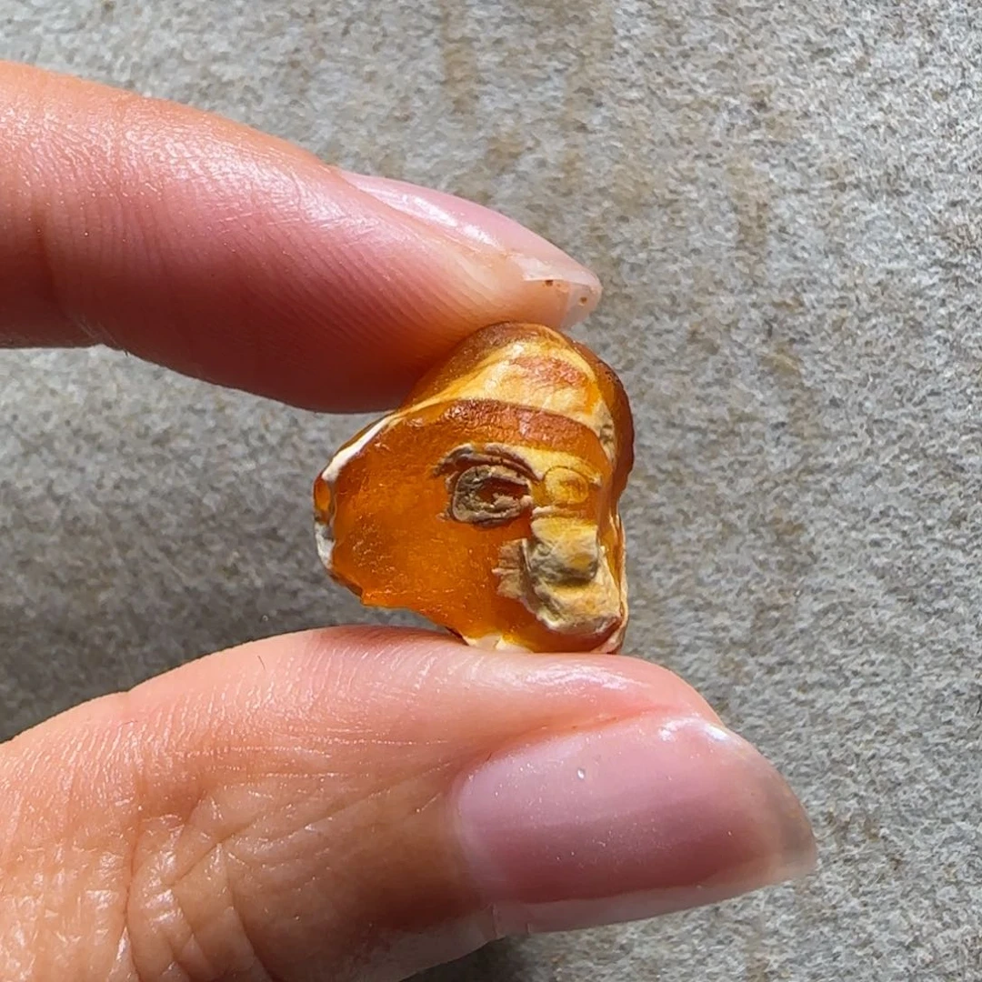 裸石琥珀未镶嵌l****l专拍