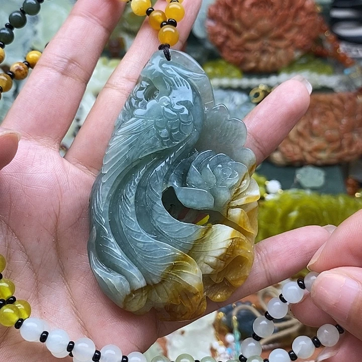 未镶嵌蛇纹石玉颈饰