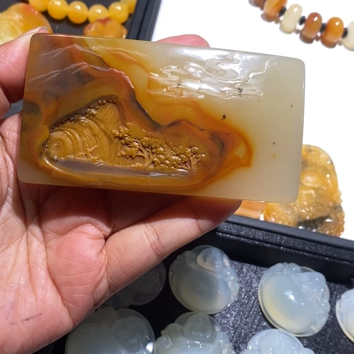 石英质玉（黄龙玉）未镶嵌挂件