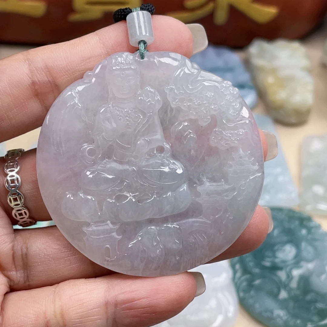 翡翠未镶嵌颈饰观音
