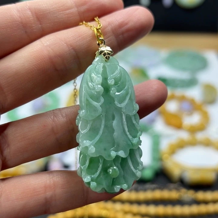 颈饰未镶嵌翡翠吊坠